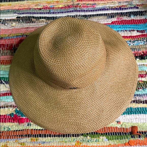 Eric Javits Hampton Squishee Packable Sun Hat - Picture 5 of 7